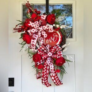 Large Bold Red and White Love Wreath